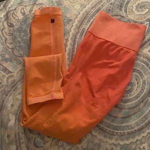 GYMSHARK size small CORAL  ombré set